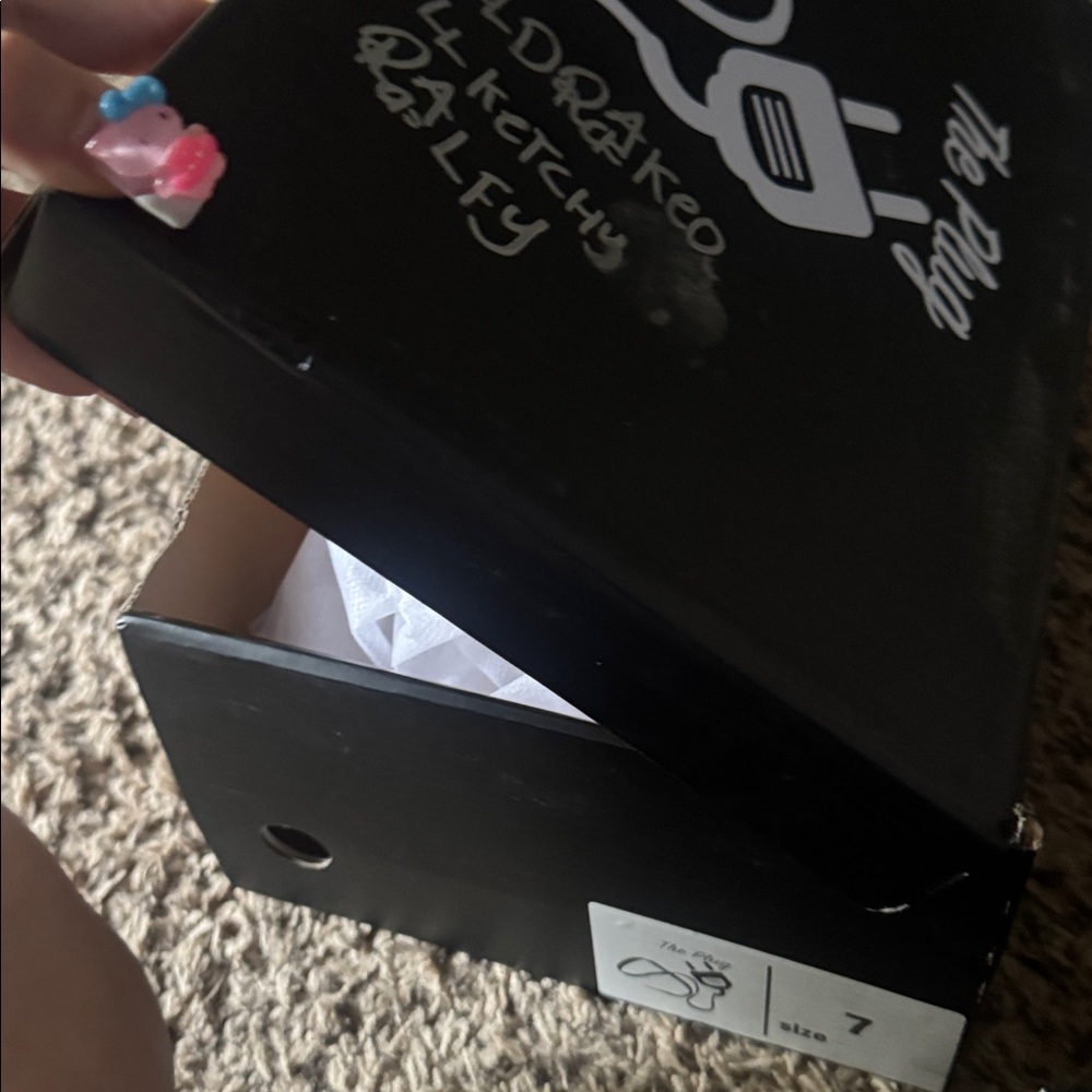 The Plug Shoes - Picture 3 of 3